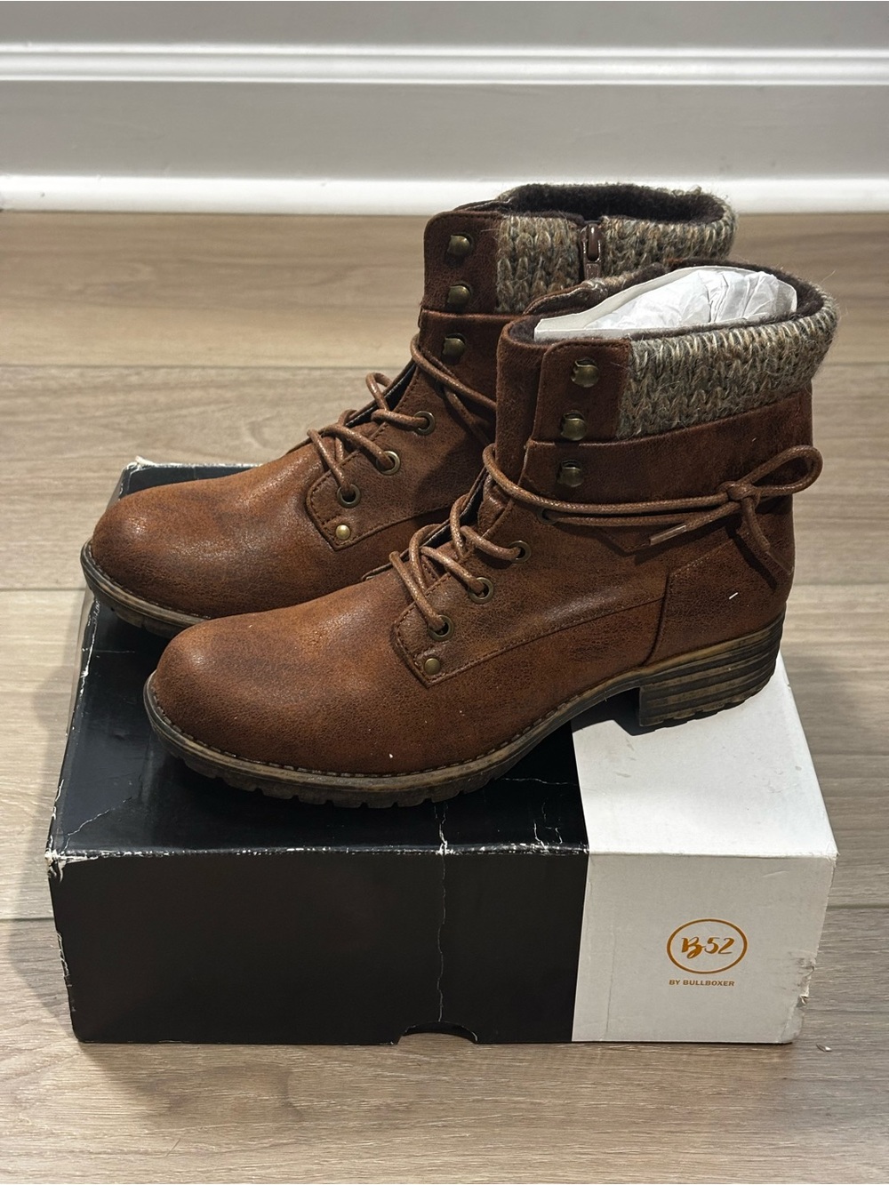 Women's Brown Lace-Up Knit Collar Ankle Boots
